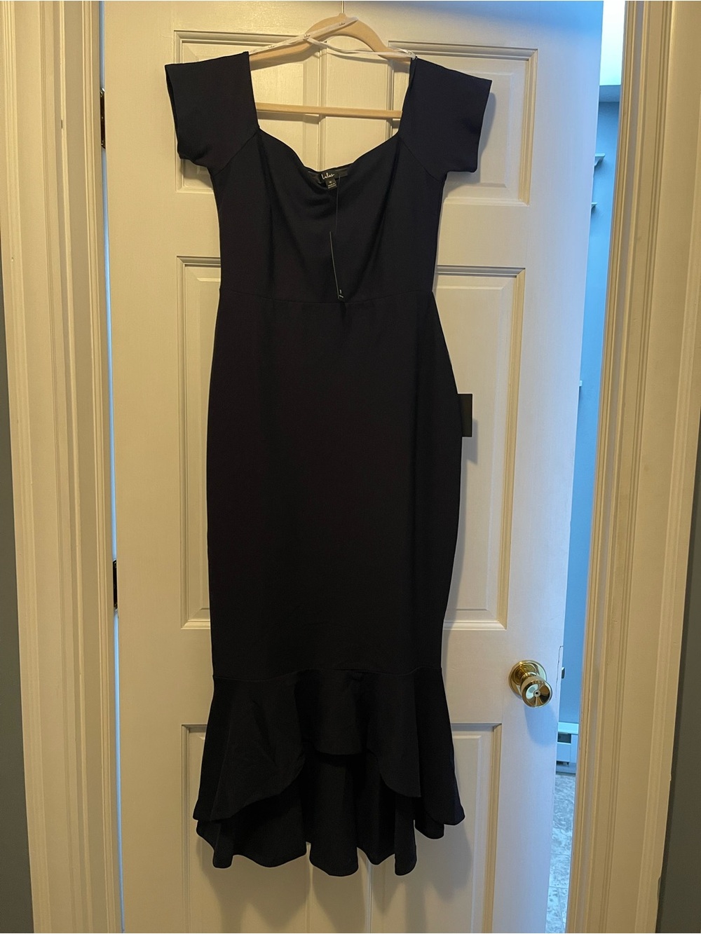 Formal mermaid dress lulu’s- MEDIUM